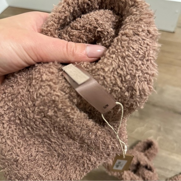 SKIMS Halter Neck Fuzzy Teddy Cropped Top Rose Clay Color Size S/M Women’s - Picture 7 of 8